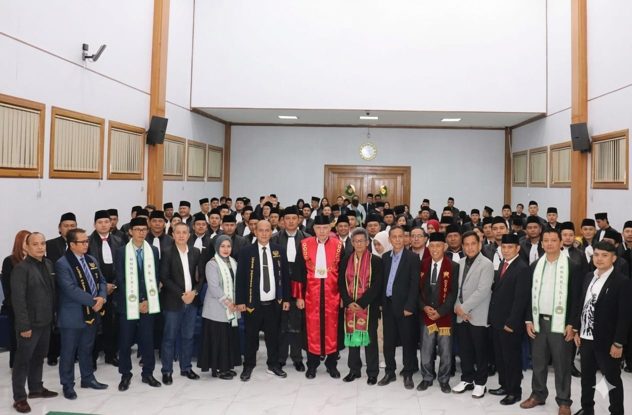 ketua KNAI DPD Kab. Cianjur mendampngi pelantikan 66 Advokat Baru di Pengadilan Tinggi Bandung jawa barat